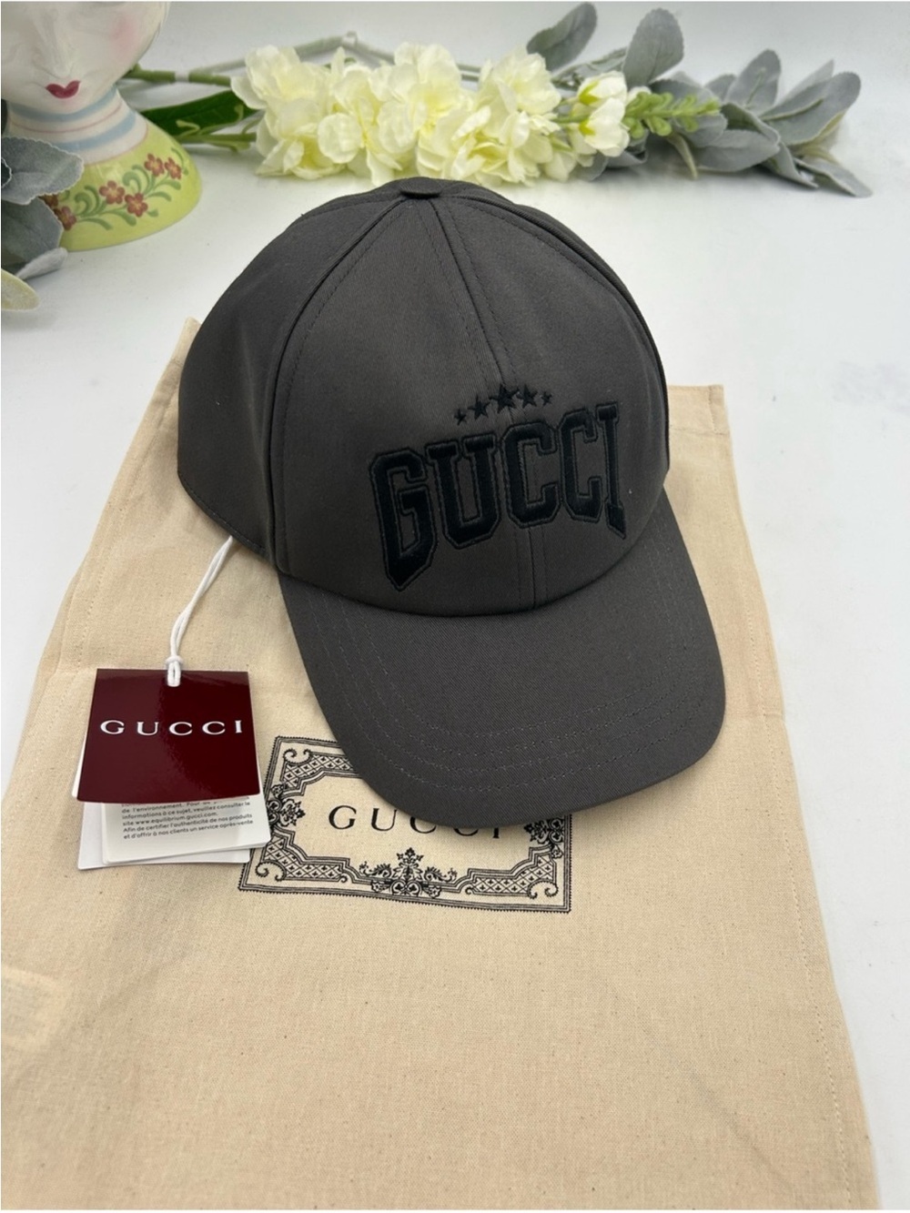 Men’s Gucci, cotton canvas embroidered logo baseball cap size medium adjustable